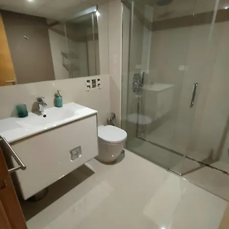 Apartment 3 Bedroom Duplex In